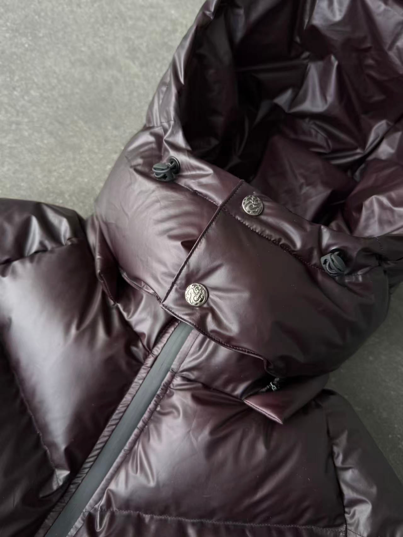 Dissipate” HEAT REACTIVE PUFFER - Wine – VRROCKCLO