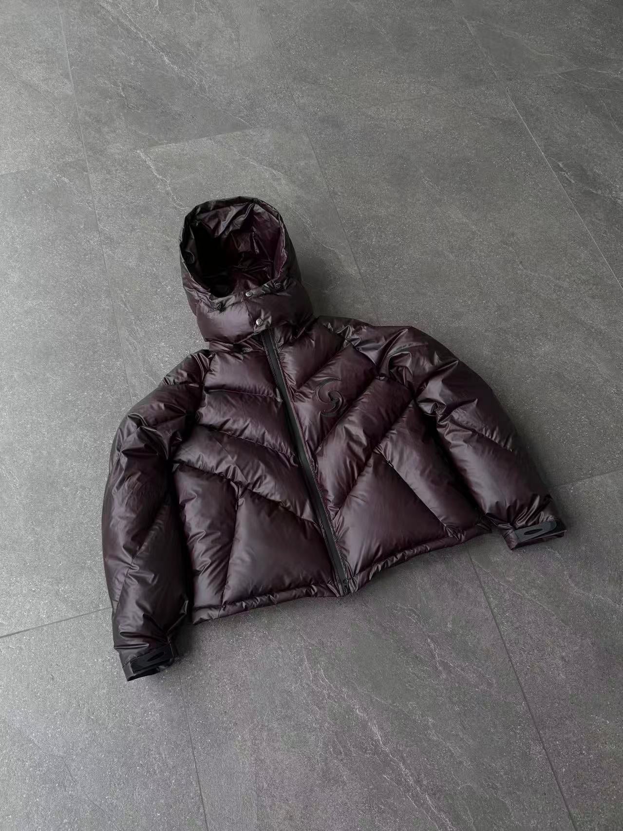 Dissipate” HEAT REACTIVE PUFFER - Wine – VRROCKCLO